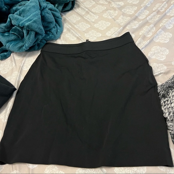 BCBG SKIRT - Picture 1 of 1